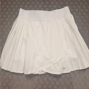 ALO Yoga White Pleated Skirt with Built‑In Shorts